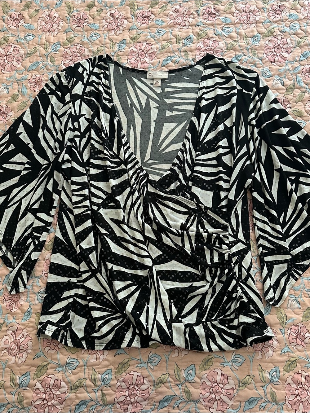 Dressbarn Black & White Patterned V-Neck Wrap Top